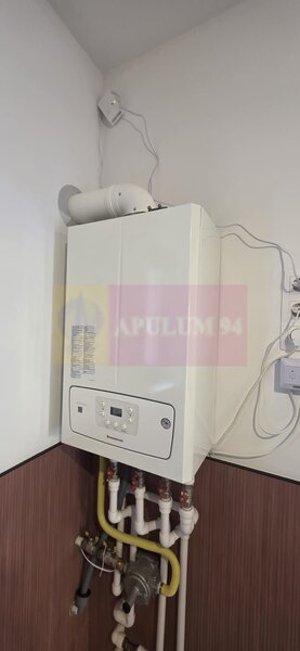 Apartament cu 2 camere de vanzare in Busteni, curte si loc de parcare