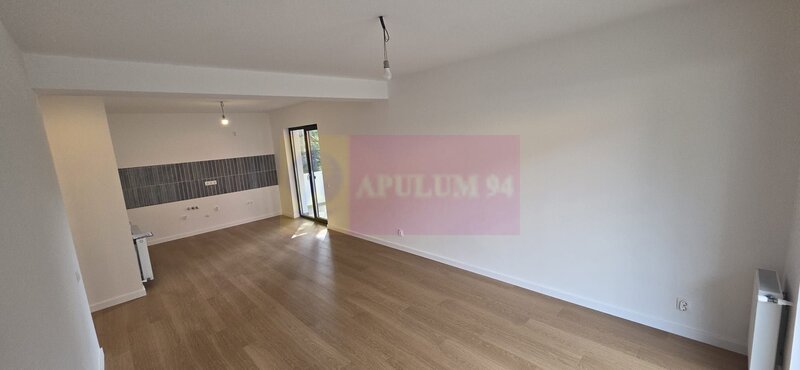 Apartament cu 2 camere de vanzare in Busteni, curte si loc de parcare