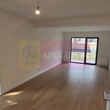 Apartament cu 2 camere de vanzare in Busteni, curte si loc de parcare
